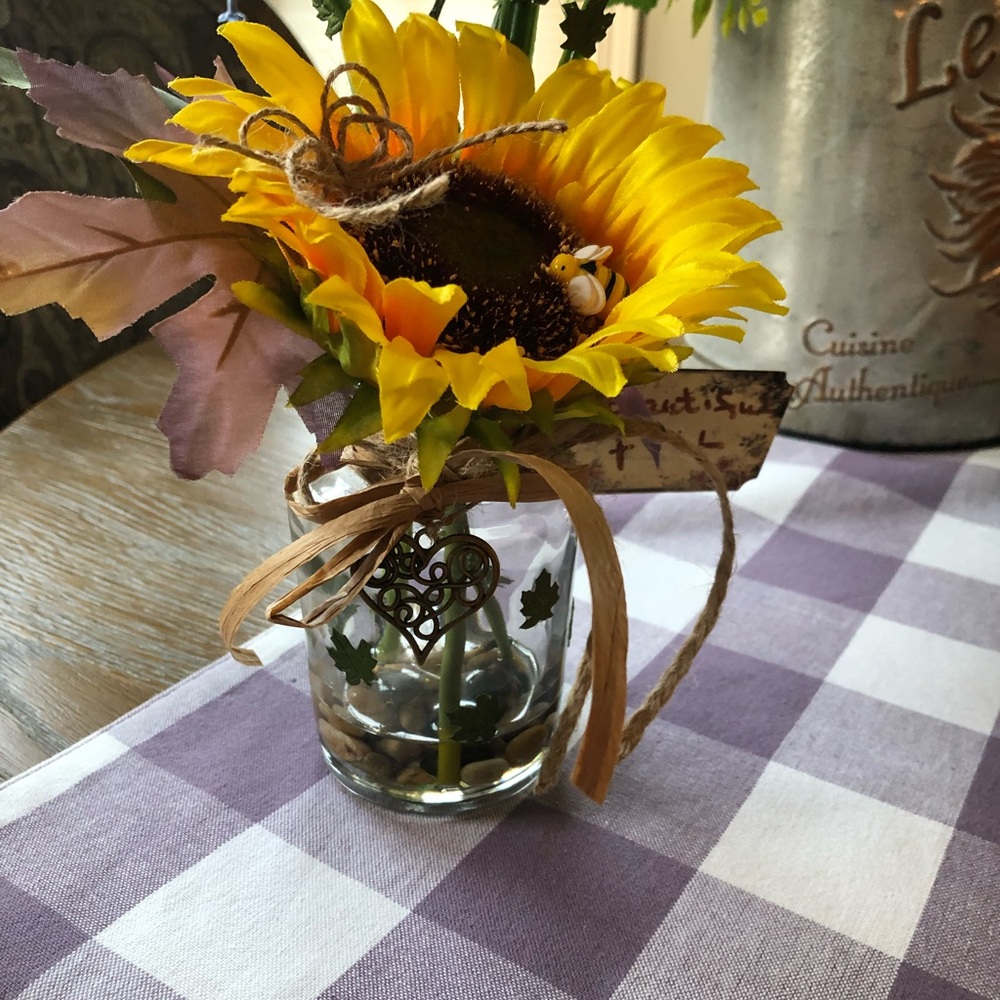 Fall tabletop decor - Picture 10 of 12